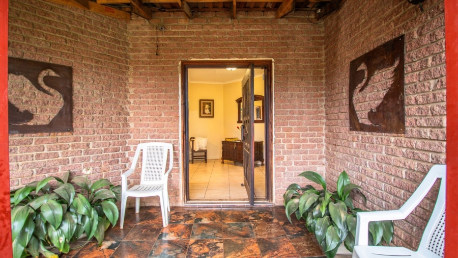 4 Bedroom Property for Sale in Olifantsnek North West